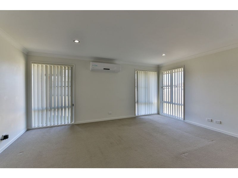 60 Newman Road, Wyreema QLD 4352