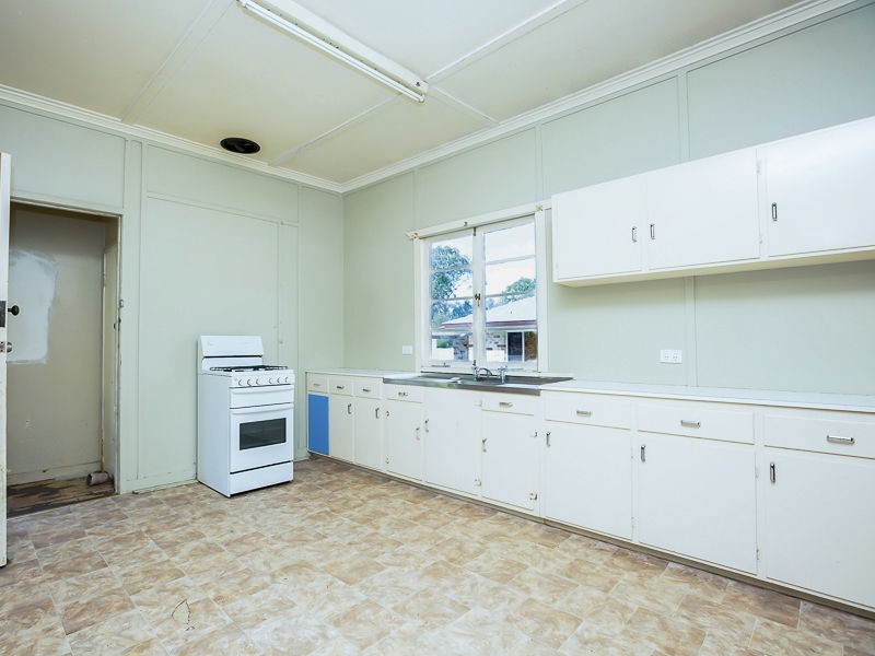 5 John Street, Crows Nest QLD 4355
