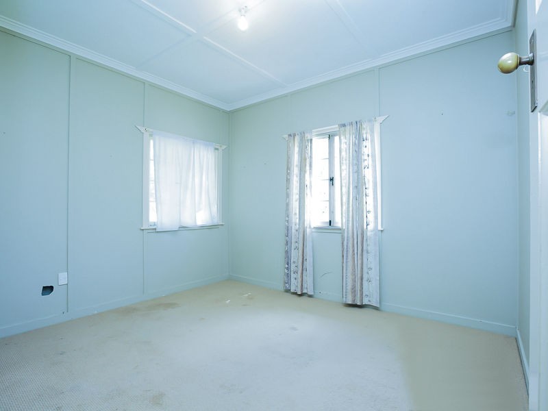 5 John Street, Crows Nest QLD 4355