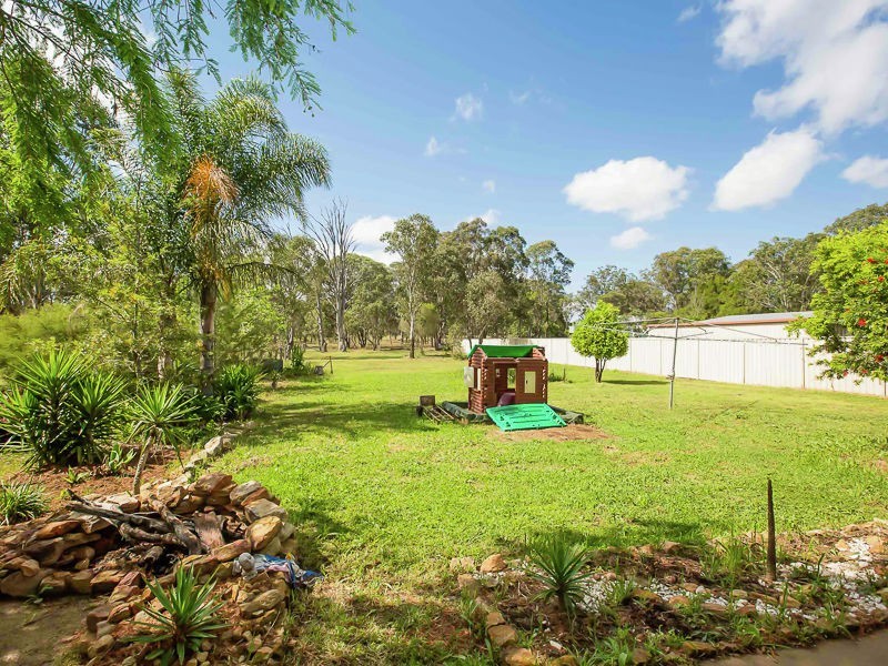 5 John Street, Crows Nest QLD 4355