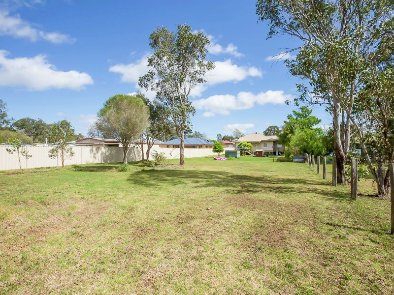 5 John Street, Crows Nest QLD 4355