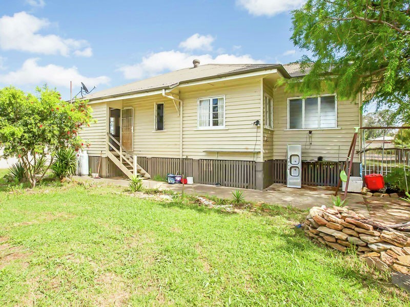 5 John Street, Crows Nest QLD 4355