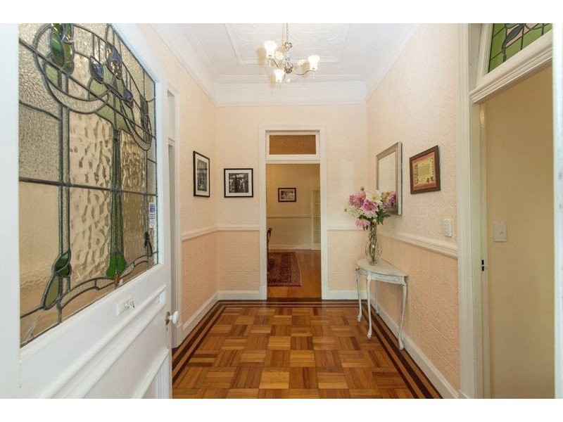 140 Mackenzie Street, East Toowoomba QLD 4350