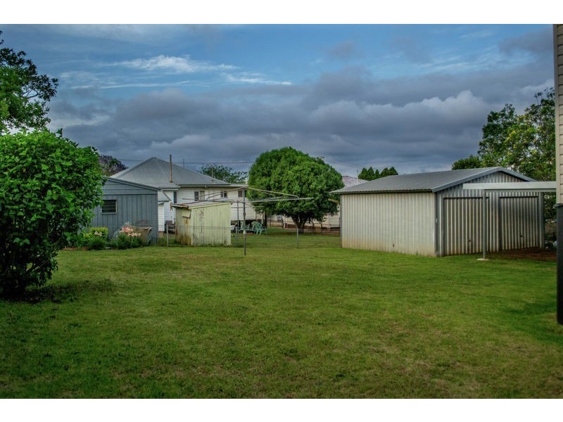 33 Dalgleish Street, South Toowoomba QLD 4350