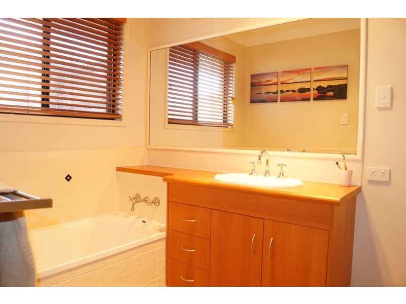 5 Kowald Street, Harristown QLD 4350