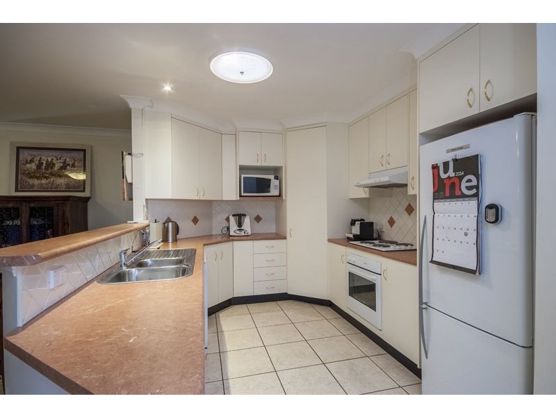 8 Bushnell Court, Rockville QLD 4350