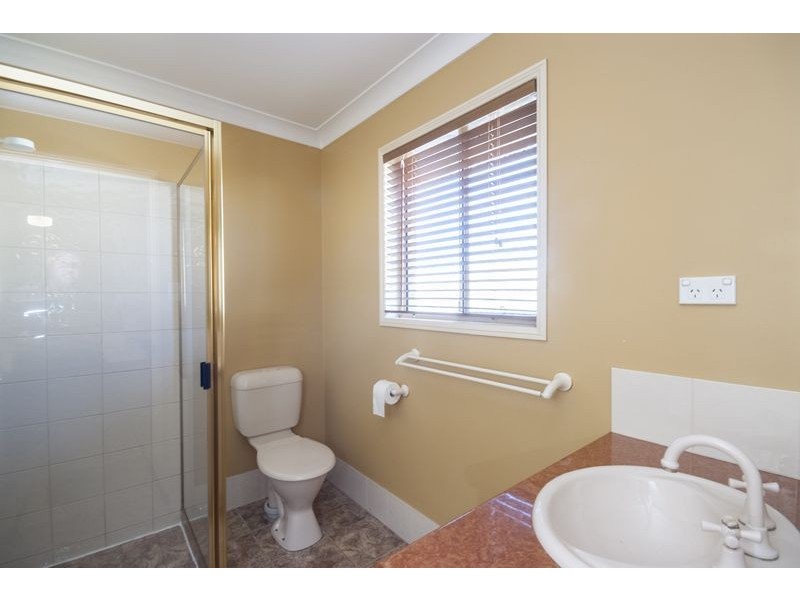 8 Bushnell Court, Rockville QLD 4350