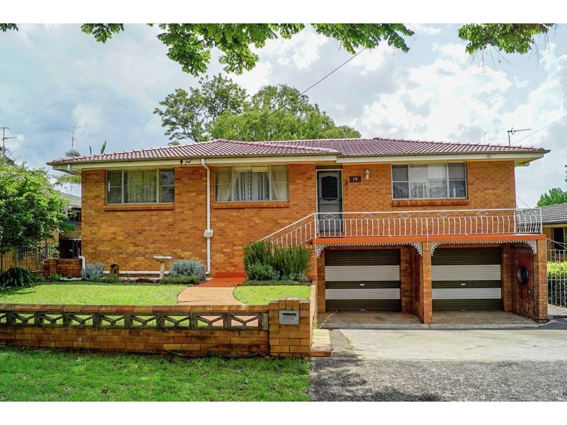 19 Farr Street, Kearneys Spring QLD 4350