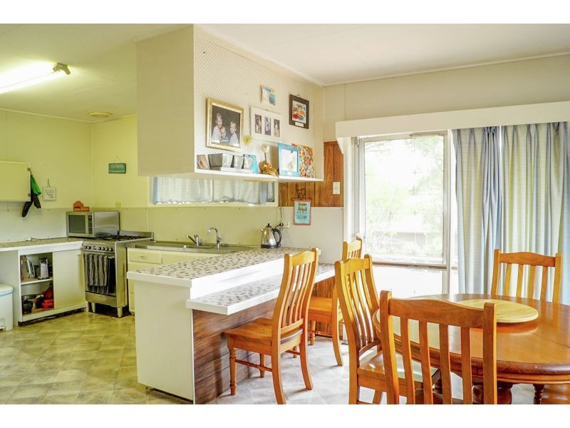 19 Farr Street, Kearneys Spring QLD 4350