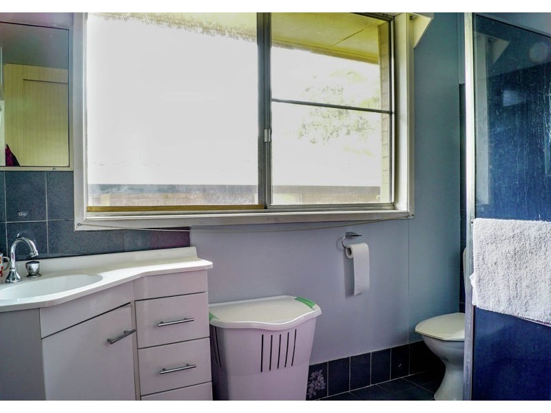 19 Farr Street, Kearneys Spring QLD 4350