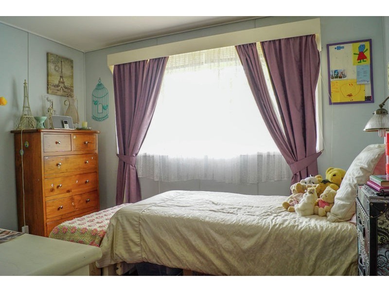 19 Farr Street, Kearneys Spring QLD 4350
