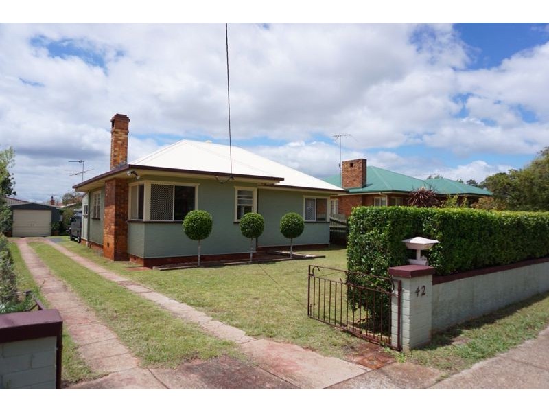 42 Justin Street, Harristown QLD 4350