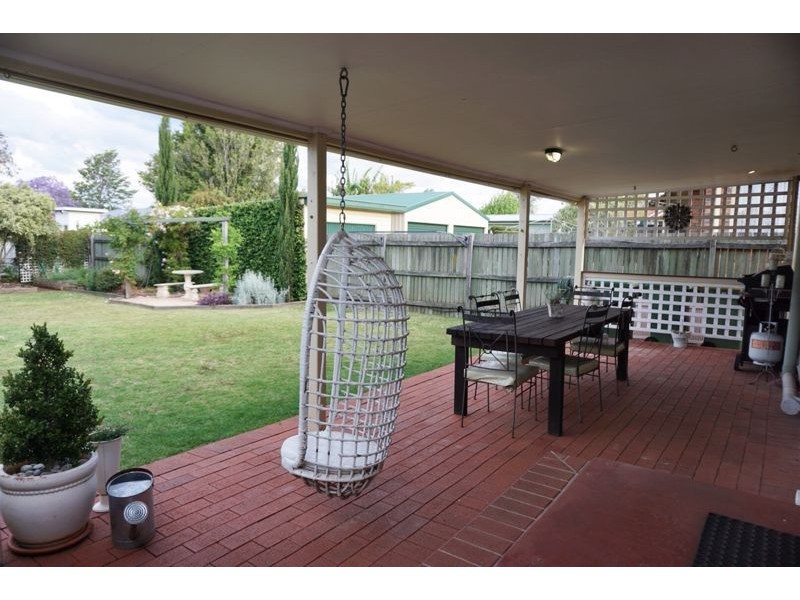 42 Justin Street, Harristown QLD 4350