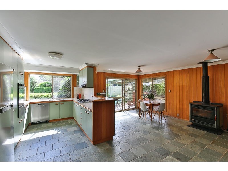 12 Marguerita Court, Centenary Heights QLD 4350