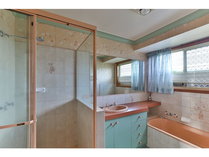 12 Marguerita Court, Centenary Heights QLD 4350