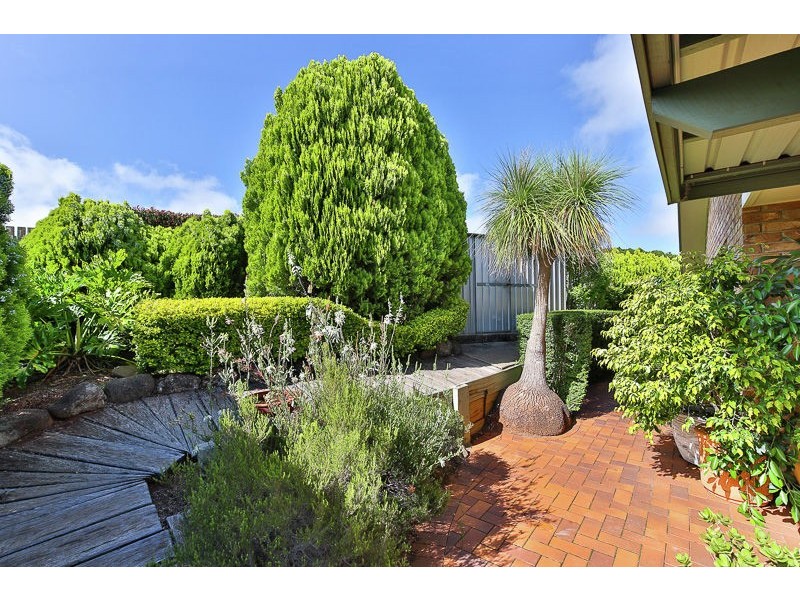 12 Marguerita Court, Centenary Heights QLD 4350