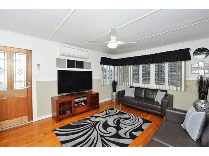 11 Hanlon Street, Newtown QLD 4350