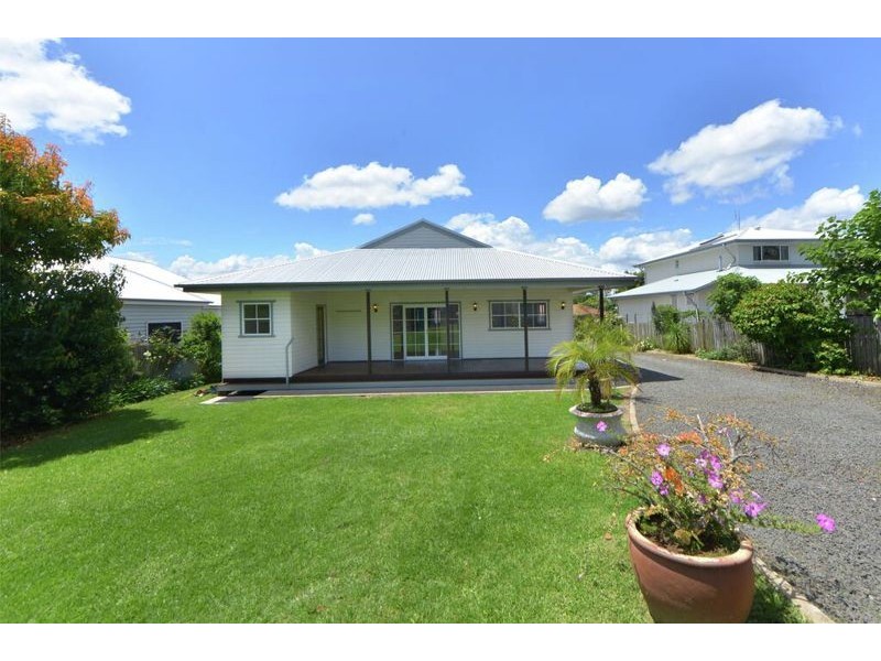 10 Horner Street, Centenary Heights QLD 4350