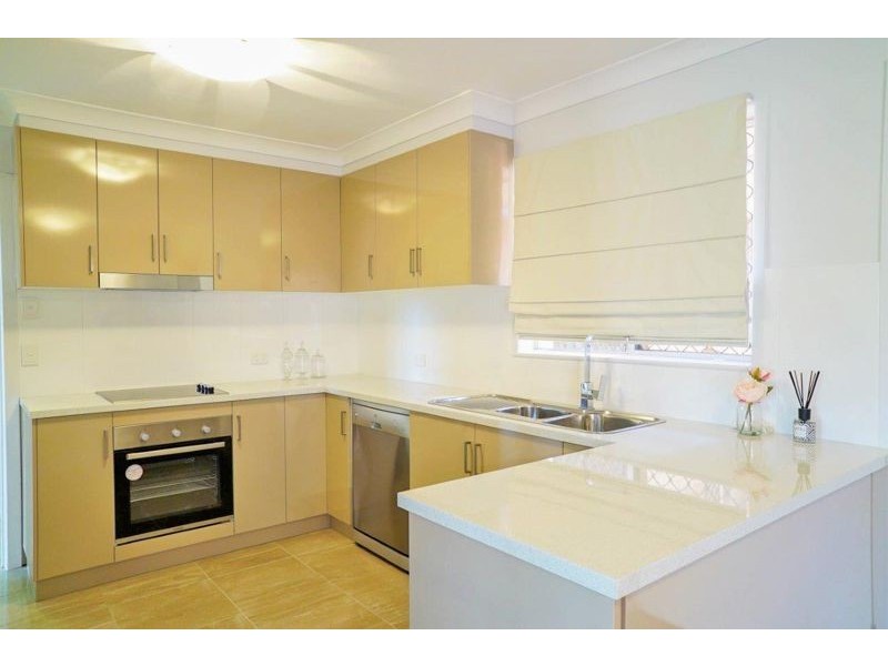 3 Greenbury Street, Rockville QLD 4350