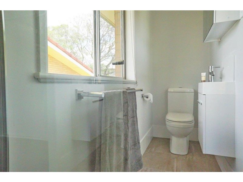 3 Greenbury Street, Rockville QLD 4350