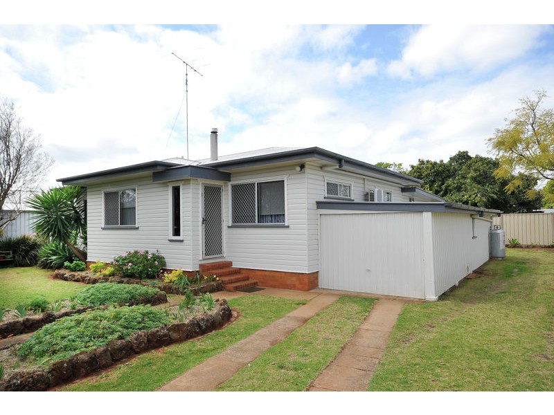 4 Talbot Street, Harristown QLD 4350