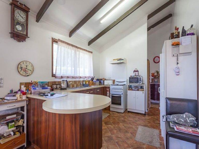 18 McDowall Street, Newtown QLD 4350