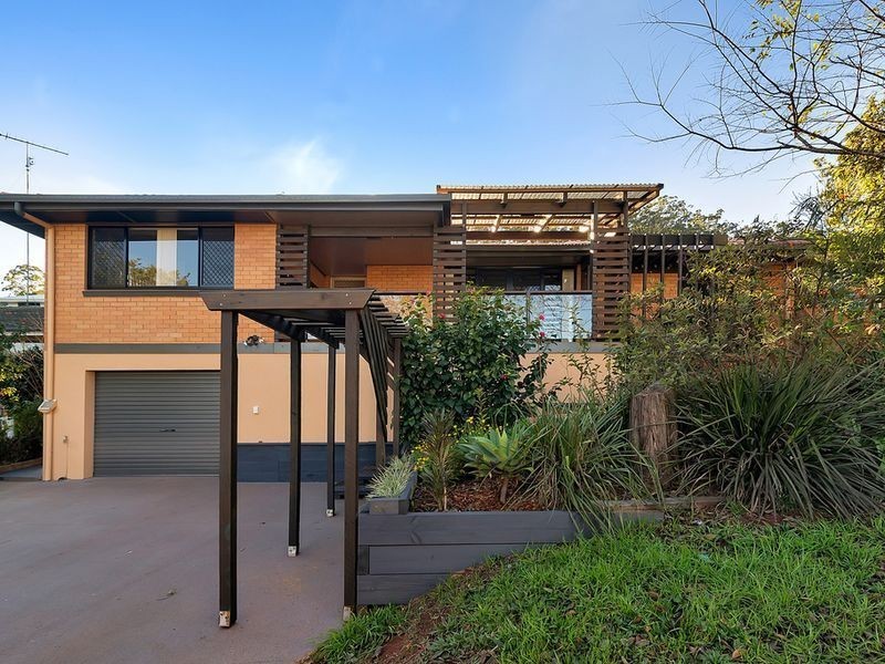 Mount Lofty QLD 4350