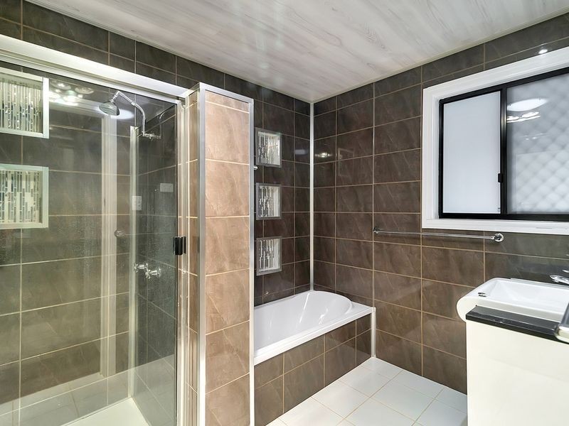 Mount Lofty QLD 4350