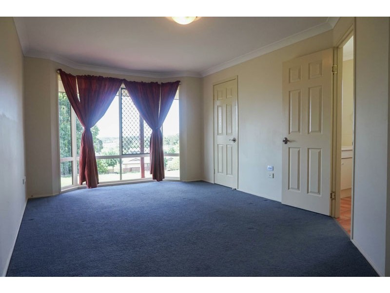 12 Federation Drive, Highfields QLD 4352
