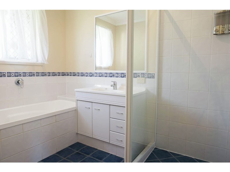12 Federation Drive, Highfields QLD 4352