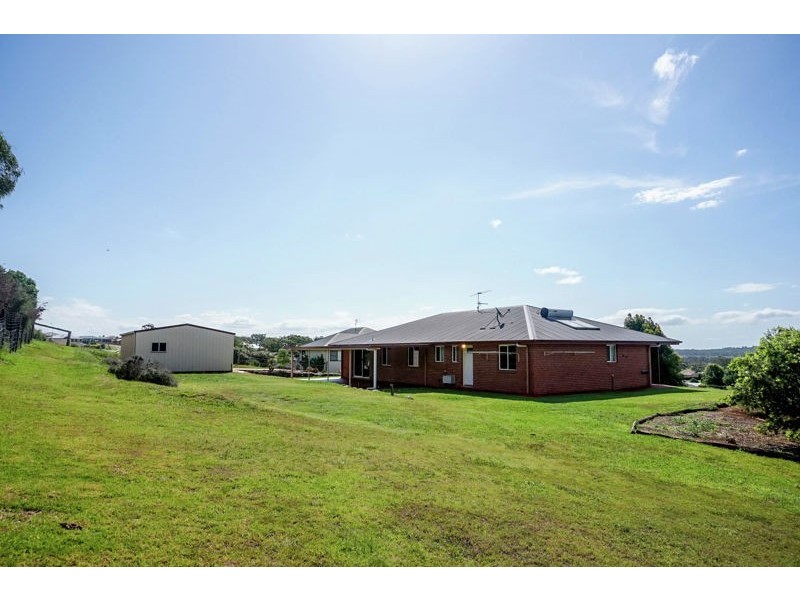 12 Federation Drive, Highfields QLD 4352