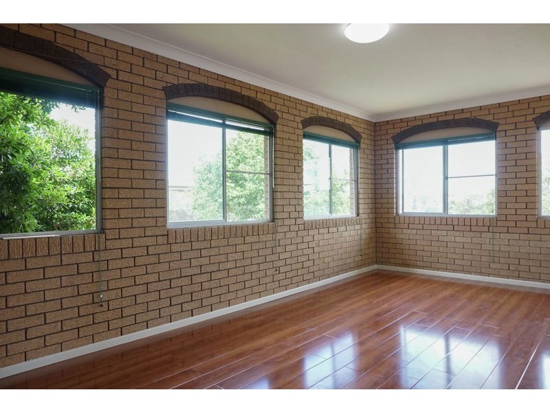 19 Mott Crescent, Rockville QLD 4350