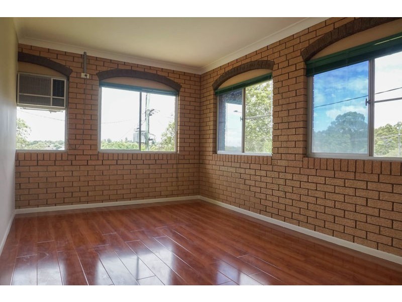 19 Mott Crescent, Rockville QLD 4350