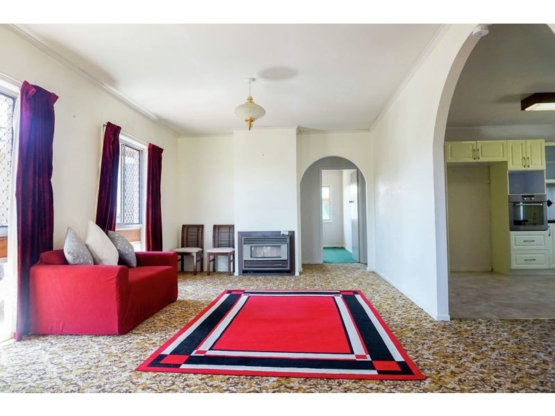 19 Mott Crescent, Rockville QLD 4350