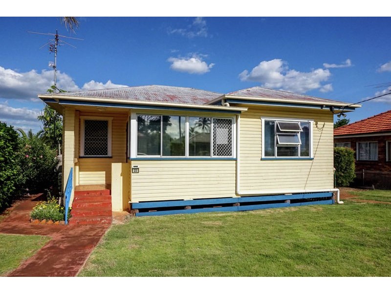 22 Lloyd Street, Harristown QLD 4350