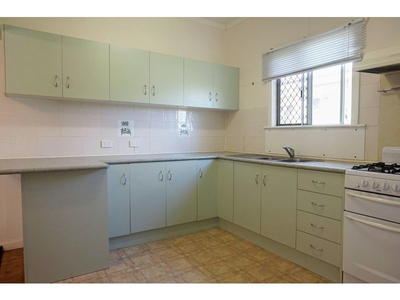 22 Lloyd Street, Harristown QLD 4350
