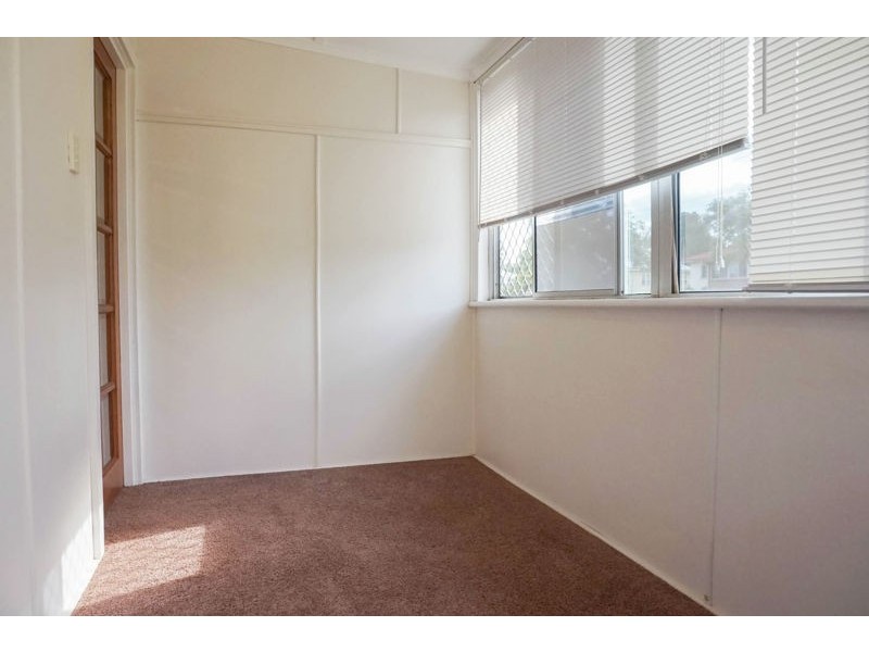 22 Lloyd Street, Harristown QLD 4350