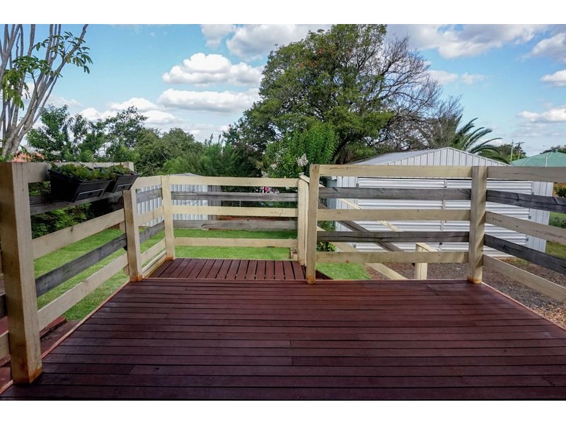 22 Lloyd Street, Harristown QLD 4350