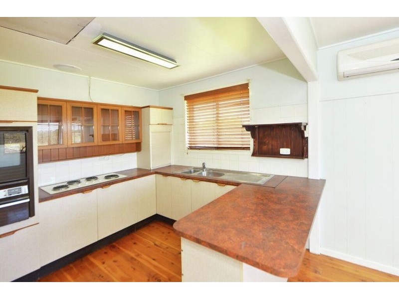 15 Skehan Street, Centenary Heights QLD 4350