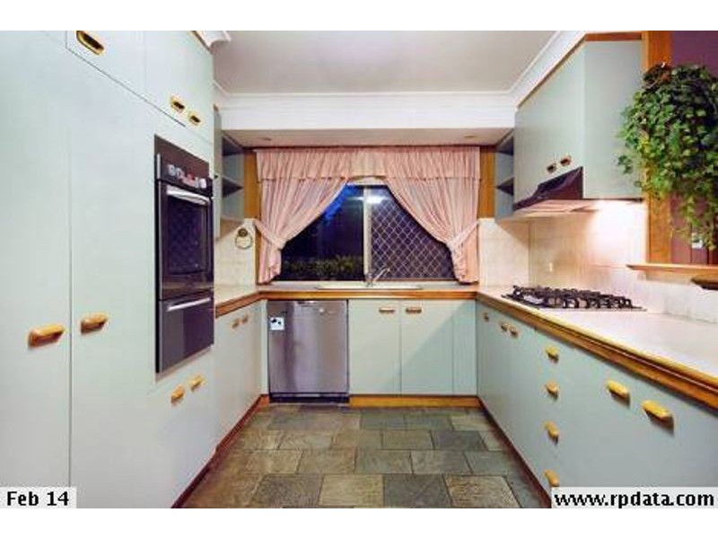 12 Marguerita Court, Centenary Heights QLD 4350