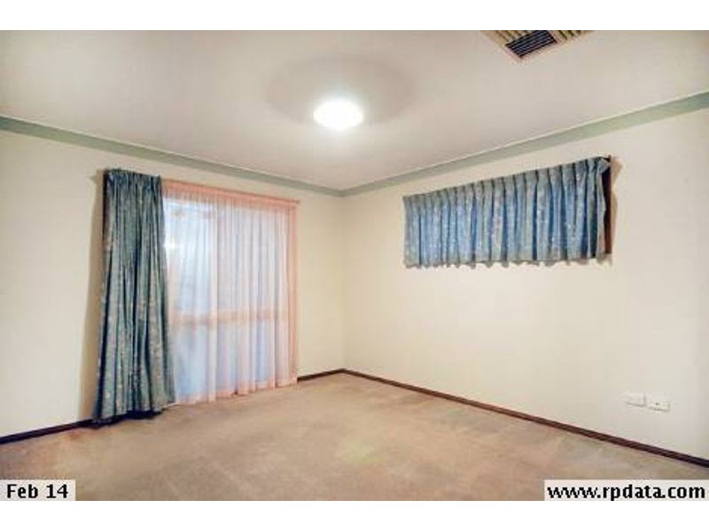 12 Marguerita Court, Centenary Heights QLD 4350