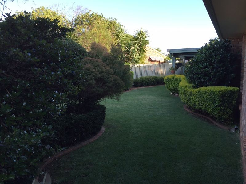 12 Marguerita Court, Centenary Heights QLD 4350