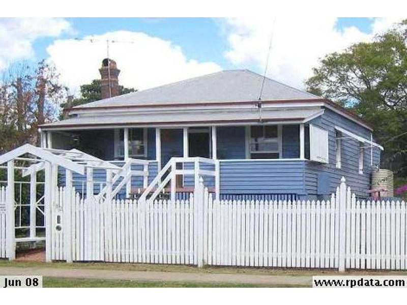 182 Jellicoe Street, Newtown QLD 4350