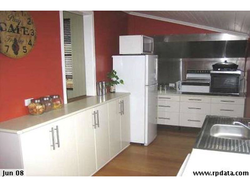 182 Jellicoe Street, Newtown QLD 4350