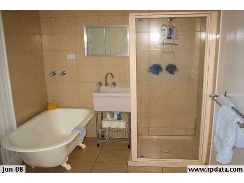 182 Jellicoe Street, Newtown QLD 4350