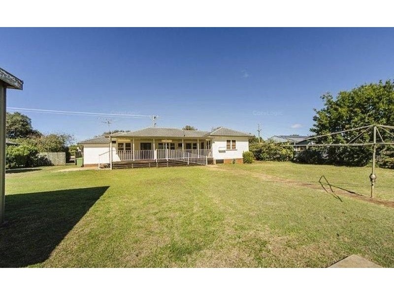 121 Stephen Street, Harristown QLD 4350
