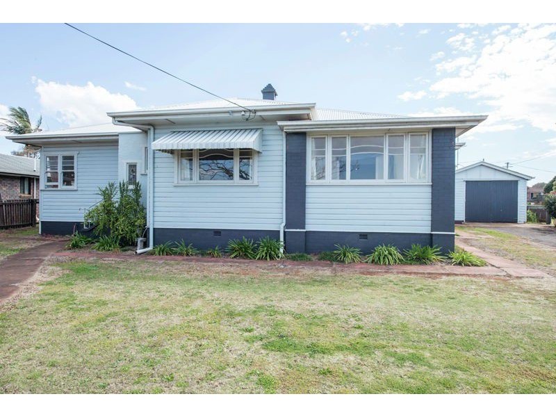 361 West Street, Harristown QLD 4350