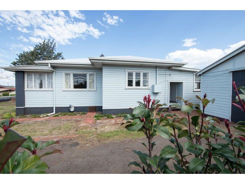 361 West Street, Harristown QLD 4350