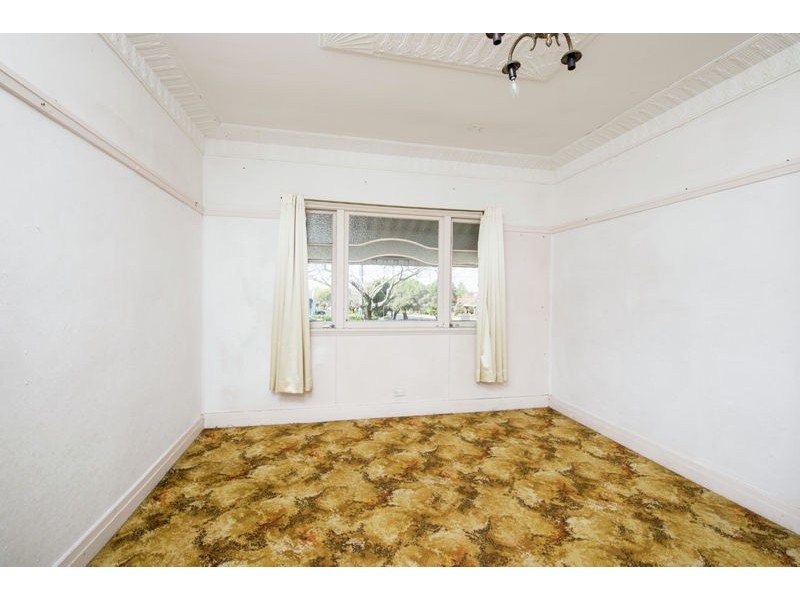 361 West Street, Harristown QLD 4350