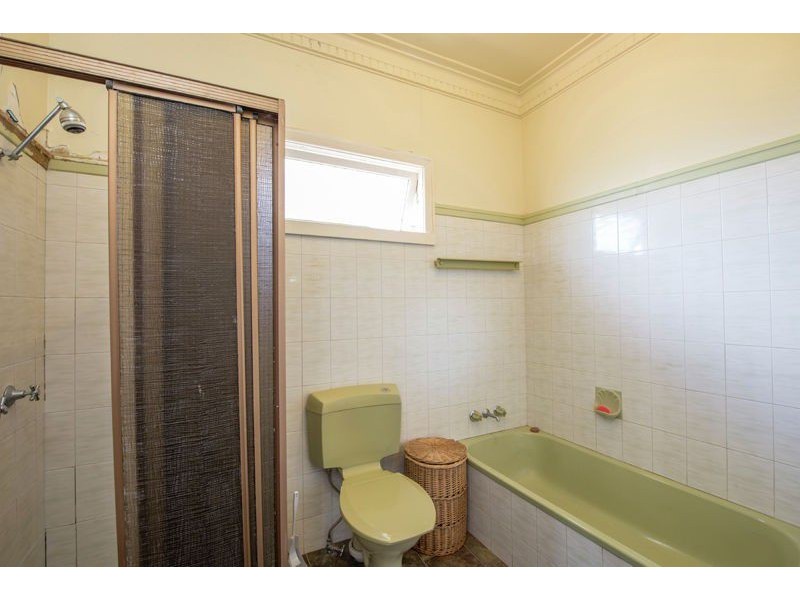 361 West Street, Harristown QLD 4350